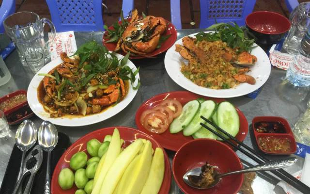 Quán Ăn Hải Sản Út Sương - Phan Huy Ích
