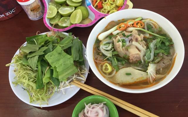 Quán Ăn Hạnh - Bún Bò Huế, Hoành Thánh & Hủ Tiếu Mì