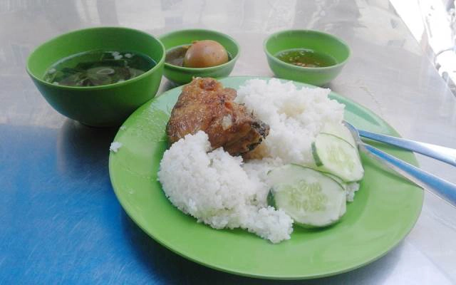 Quán Ăn Hạnh Quyên - Cơm Tấm, Bún Thịt Nướng & Bánh Mì Thịt Quay