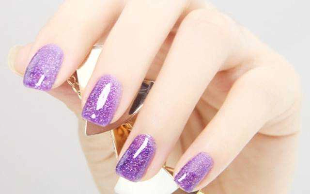 Happy Nails
