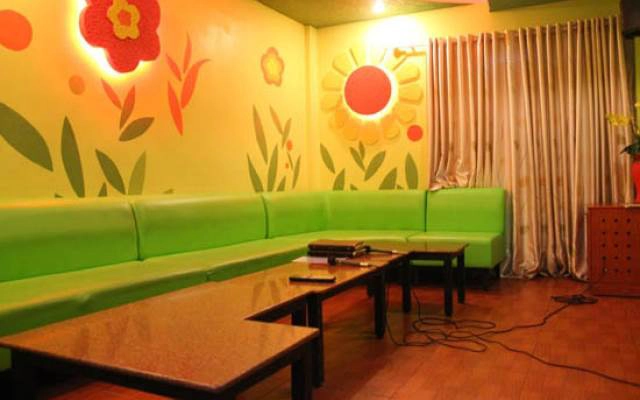 Hiệp Gà Karaoke