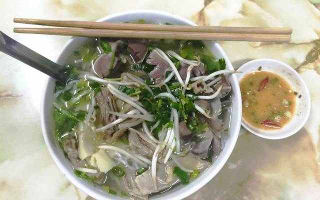 Quán Ăn Hiếu Huệ - Bún Phở & Cơm Bình Dân