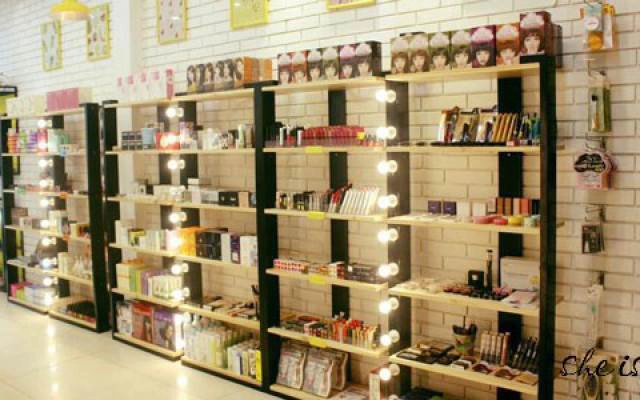 Hiếu Paris Coffee & Cosmetic - Hàng Tre