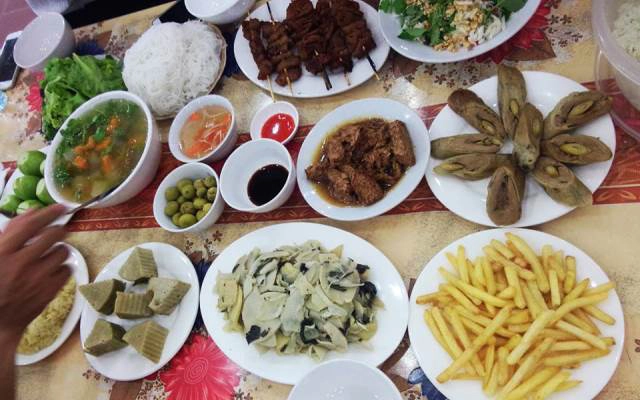 Quán Ăn Hiếu Trường - Cơm & Lẩu Bình Dân