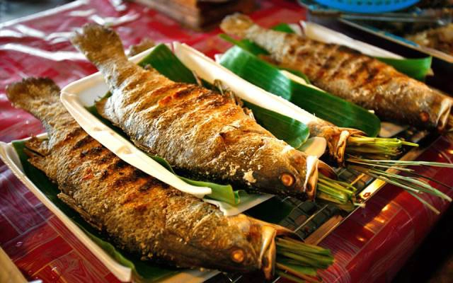 Hồ Câu Cá Út Phương - Quán Ăn Đồng Quê