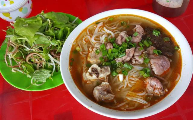 Quán Ăn Hoa - Bún Bò & Mì Gà