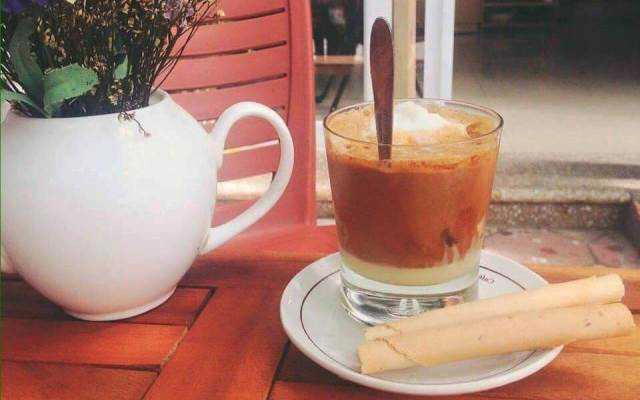Hoa Tulip Coffee