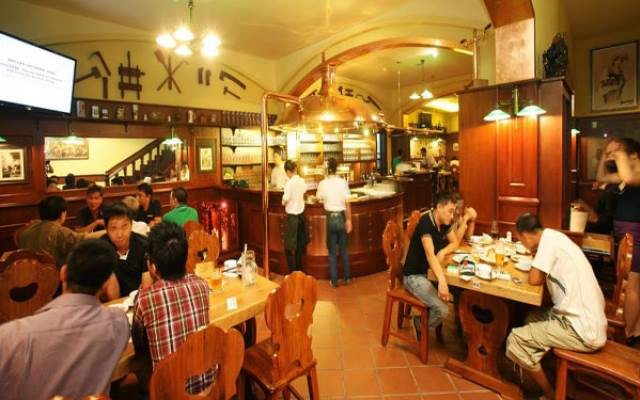 Nhà Hàng Hoa Viên Brauhaus - Nguyễn Biểu