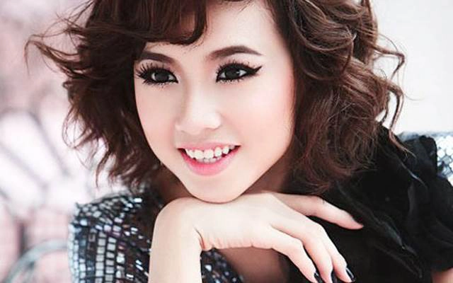 Hoàng Lan Salon - Dân Chủ