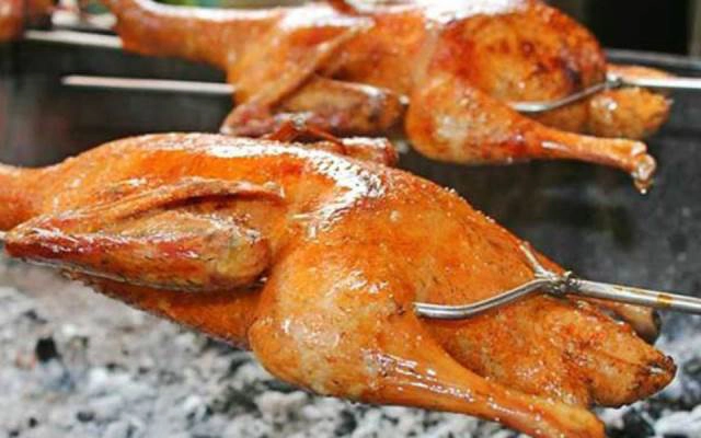 Quán Ăn Hoàng Nam - Vịt Nướng