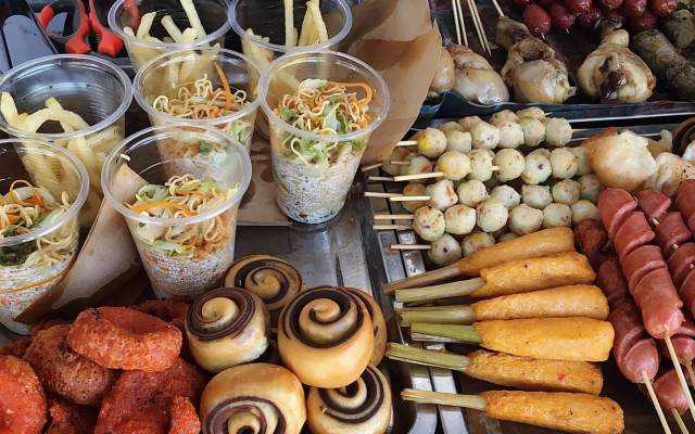 Hốc Quán - Ăn Vặt Các Loại