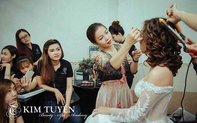 Học Viện Kim Tuyến