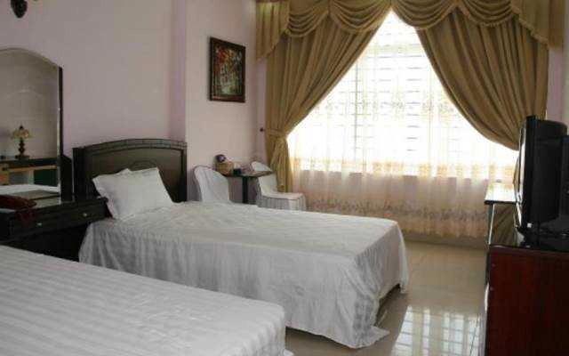 Holiday Park Hotel