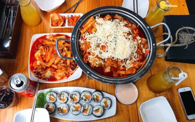 Quán Ăn Hong Ga Ne - Nhà Hàng Hàn Quốc