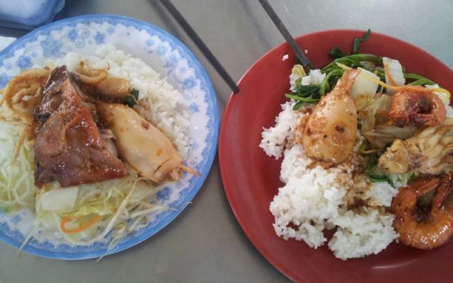 Quán Ăn Hồng Hà - Cơm & Bún