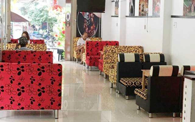 Hồng Hạnh 9 Cafe