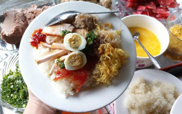 Quán Ăn Hồng Liên - Xôi Mặn, Bánh Mì & Bánh Bao