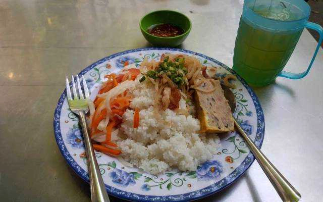 Hồng Mộc Quán - Cafe & Cơm Văn Phòng