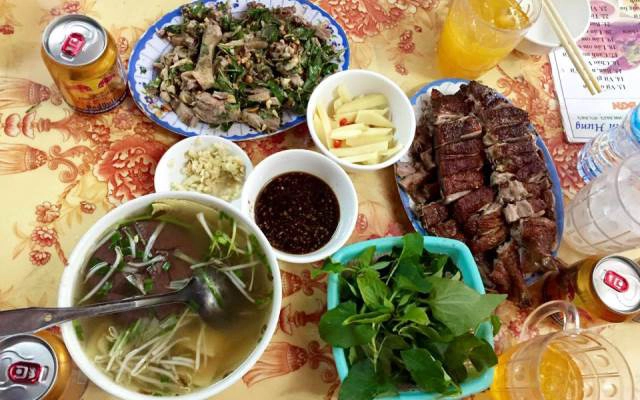 Quán Ăn Hồng Sắc - Vịt Cỏ Vân Đình