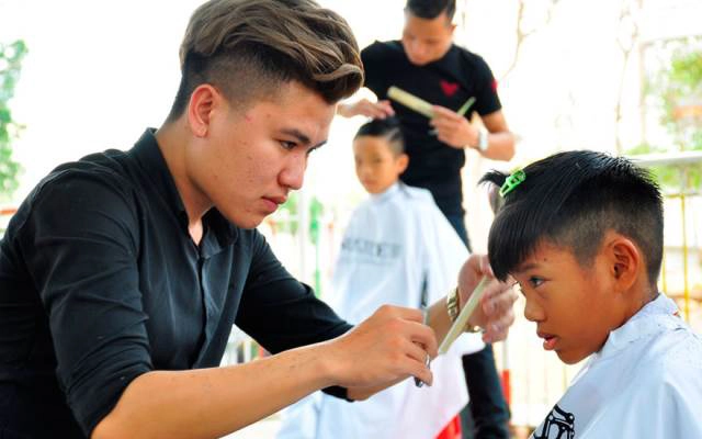 Hớt Tóc Vương
