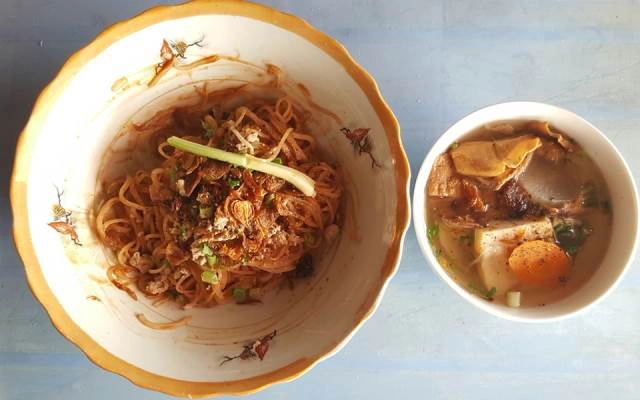 Quán Ăn Hủ Tiếu Bình Dân - Đại Lộ Bình Dương