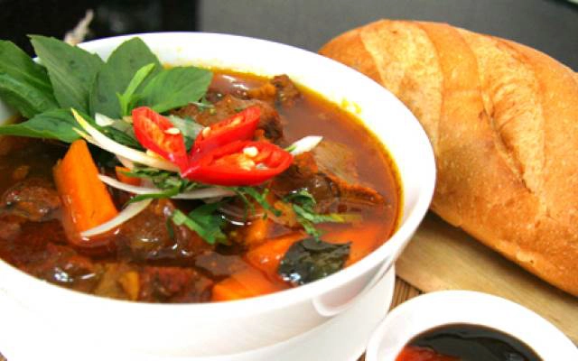 Quán Ăn Hủ Tiếu Bò Kho, Bánh Mì Bò Kho & Sinh Tố - Đường 23