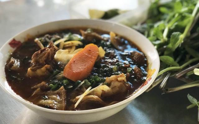 Quán Ăn Hủ Tiếu & Bò Kho Bánh Mì