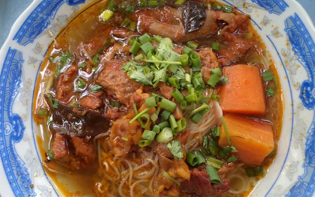Quán Ăn Hủ Tiếu Bò Kho - Tô Hiệu