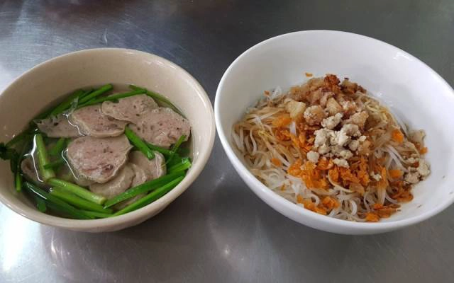 Quán Ăn Hủ Tiếu Cô Dung