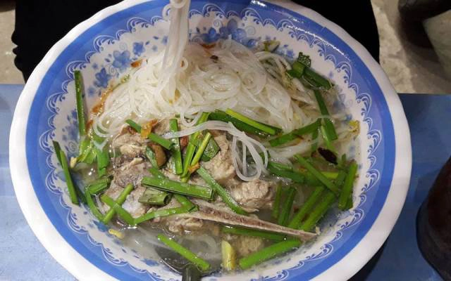Quán Ăn Hủ Tiếu & Cơm Văn Phòng - Nguyễn Trãi