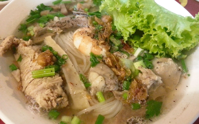 Quán Ăn Hủ Tiếu - Đại Lộ Bình Dương