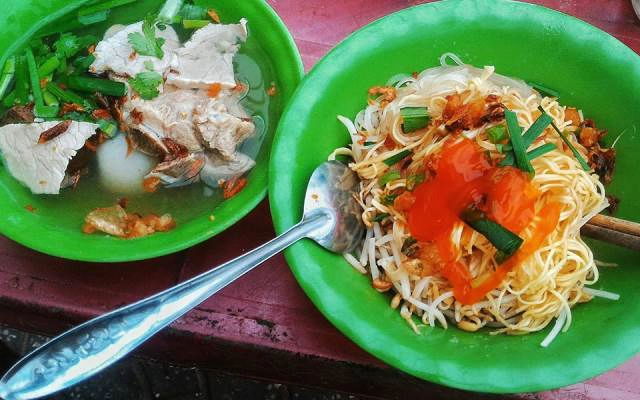 Quán Ăn Hủ Tiếu Gõ - Mậu Thân