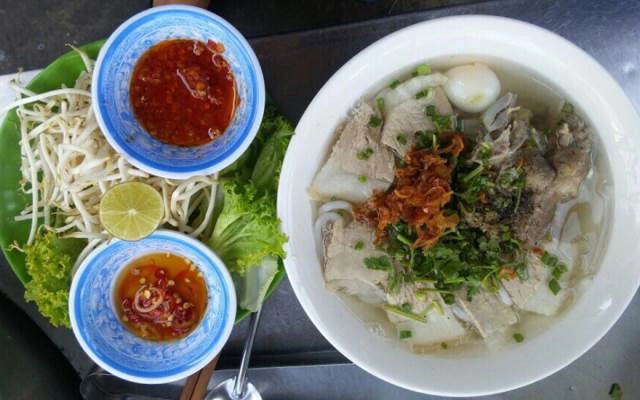 Quán Ăn Hủ Tiếu Khô & Bò Kho - Thống Nhất