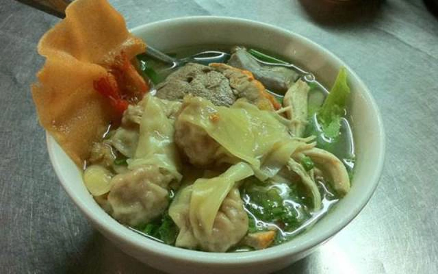 Quán Ăn Hủ Tiếu Mì & Hoàng Thánh