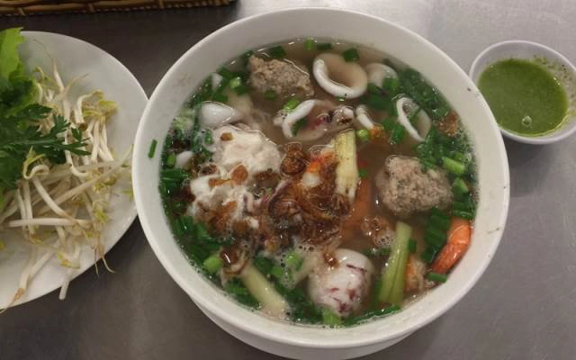 Quán Ăn Hủ Tiếu Mực - Chung Cư Phan Xích Long