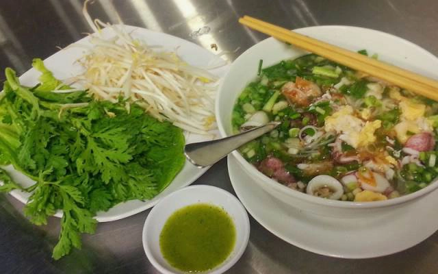 Quán Ăn Hủ Tiếu Mực Ông Già Cali - Tân Sơn Nhì