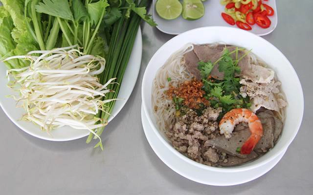 Quán Ăn Hủ Tiếu Nam Vang Tài Anh - Cách Mạng Tháng 8