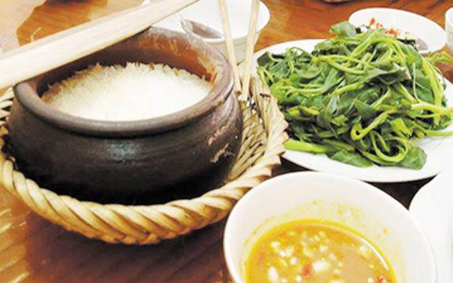 Huế Sông Hương - Quán Ăn Gia Đình