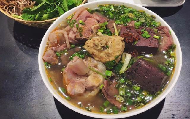 Quán Ăn Hưng Còi - Bún Bò Huế & Đồ Nhậu Chuyên Bò