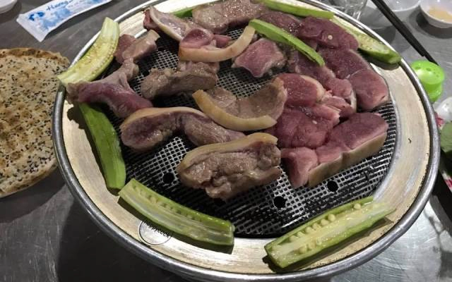Quán Ăn Hương Sơn Quán - Đặc Sản Dê - Trần Não