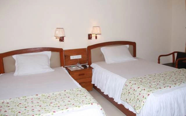 Hương Trà Hotel