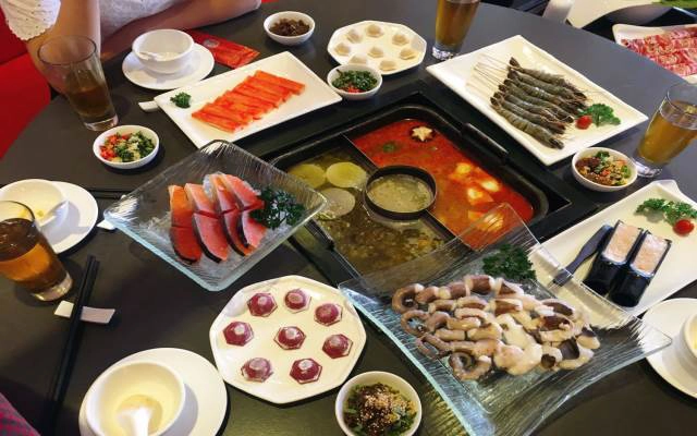 Nhà Hàng Hutong - Hot Pot Paradise - Vincom Center Phạm Ngọc Thạch