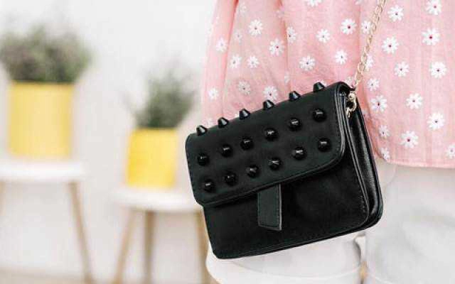 Jeelook
