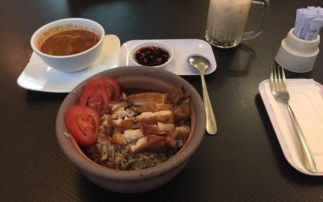 Nhà Hàng Kampung Melayu Halal Restoran