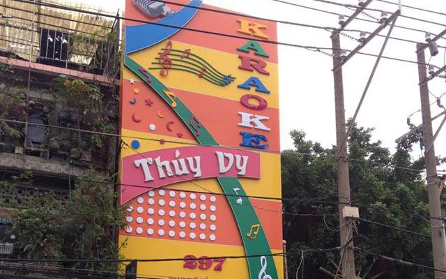 Karaoke Thúy Vy - Phạm Thế Hiển