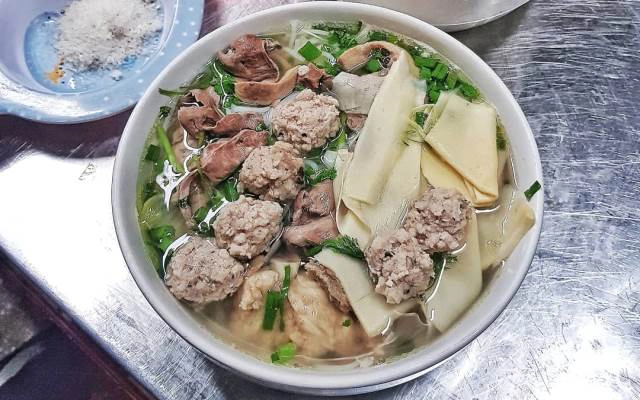 Quán Ăn Khánh - Bún Sườn Chua