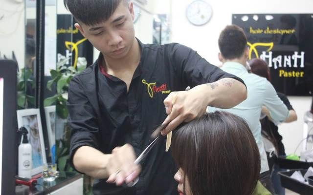 Kính Model Hair Salon