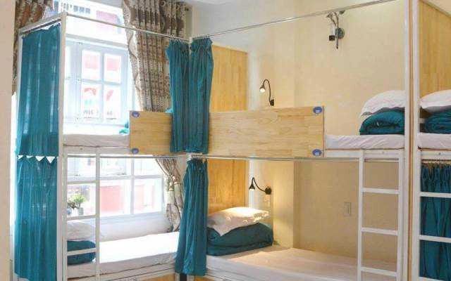 L'anghomes Hostel & Bar