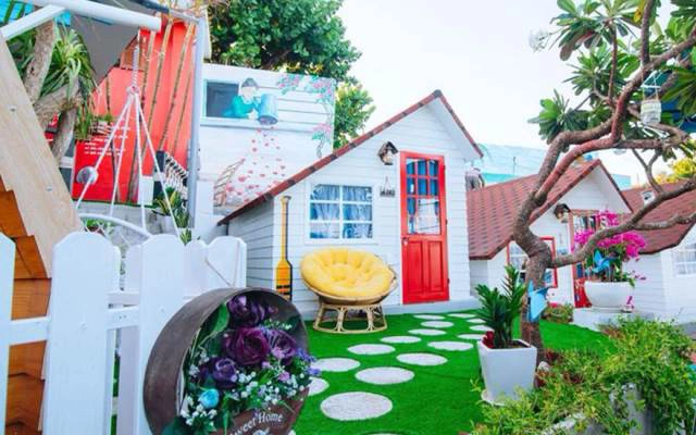 La Beach House Homestay