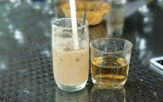 Lắc Coffee - Văn Cao